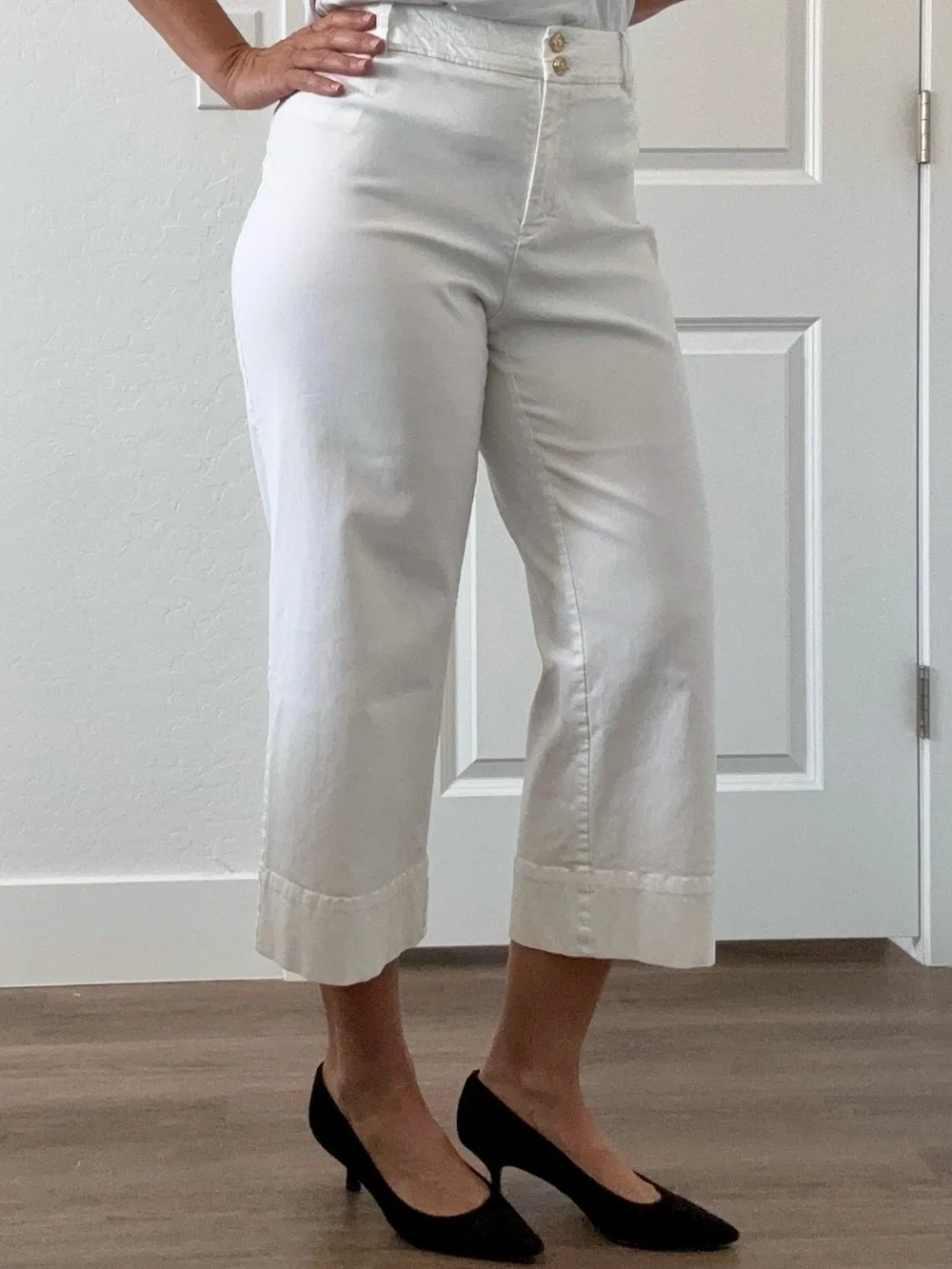 Chico's White High Rise Cropped Wide Leg Capri Pant